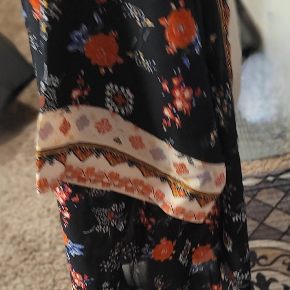 Max Studio Black Floral Robe - Picture 12 of 15